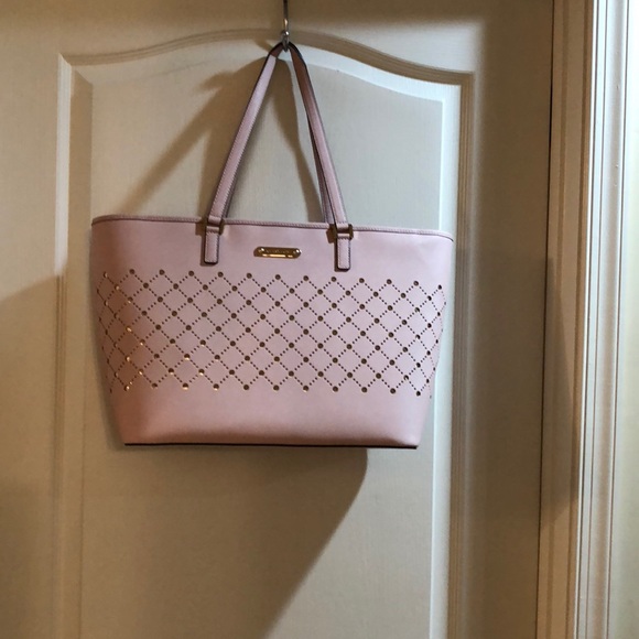 Michael Kors Handbags - Michael Kors Large Blossom Carryall Tote